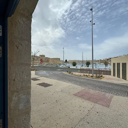 Marea Seafront * Kalkara